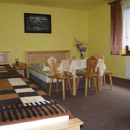Проживание в семье Privat U Babky